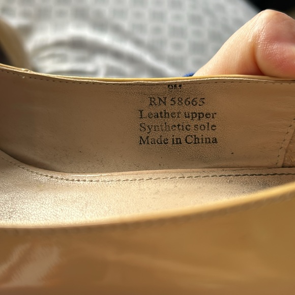 Bound Beige Patent Leather Block Heels - 9 - Picture 7 of 7